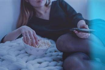 Italiani e TV, passione antica che si riconferma: la qualità cresce Italiani e TV, passione antica che si riconferma: la qualità cresce