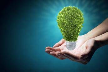Descalzi (Eni): Energia sostenibile e prodotti decarbonizzati grande obiettivo gruppo Descalzi (Eni): Energia sostenibile e prodotti decarbonizzati grande obiettivo gruppo
