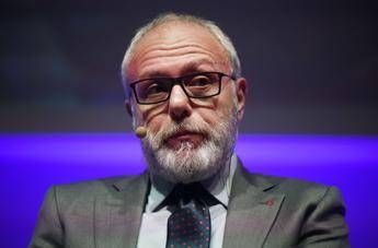 Medico colpito da Ebola: Ora sto bene ma rivivo l'allarme Medico colpito da Ebola: Ora sto bene ma rivivo l'allarme
