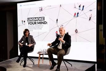 Davos, Philip Morris: Ruolo alternativa importante per risolvere problema fumo Davos, Philip Morris: Ruolo alternativa importante per risolvere problema fumo