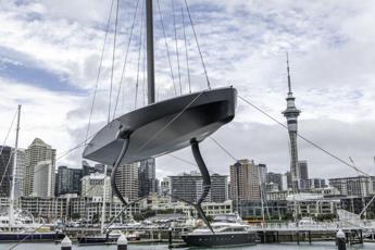 America's Cup, ecco il Falco: varata la barca-test di Team New Zealand