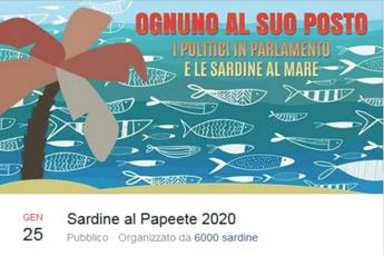 Sardine sabato il tuffo al Papeete: Noi al mare, i politici tornino in Parlamento