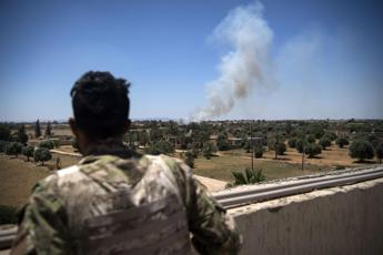 Libia, kamikaze su moto si fa esplodere a Tripoli: due feriti