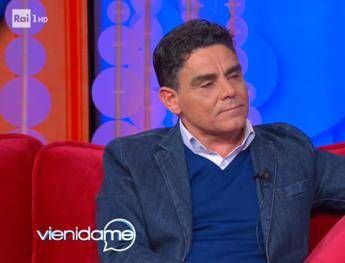 Francesco Benigno e l'infanzia da incubo: Mio padre mi incatenava Francesco Benigno e l'infanzia da incubo: Mio padre mi incatenava