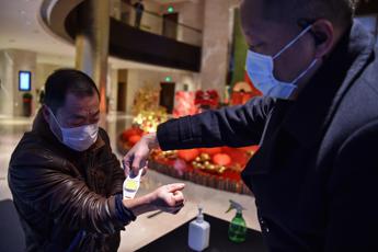 Virus Cina, aumentano i morti
