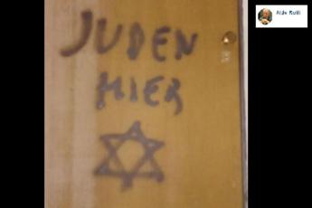 Qui ebrei, scritta choc su porta figlio deportata