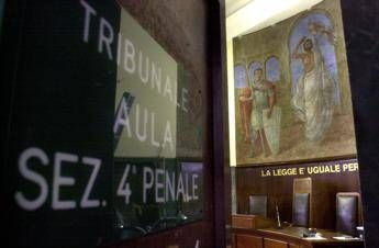 Cassazione conferma condanna per pedofilia, 63enne si suicida Cassazione conferma condanna per pedofilia, 63enne si suicida