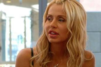 Gf Vip, Valeria Marini: Rientro nella casa da concorrente Gf Vip, Valeria Marini: Rientro nella casa da concorrente