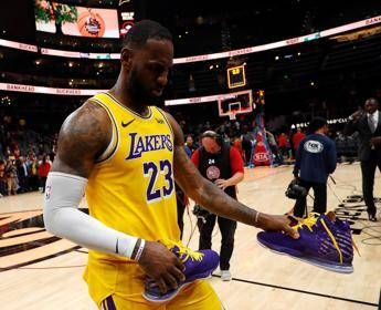 Morte Bryant, LeBron James in lacrime Morte Bryant, LeBron James in lacrime