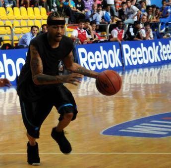 Iverson derubato, spariscono i gioielli: colpo da mezzo milione Iverson derubato, spariscono i gioielli: colpo da mezzo milione