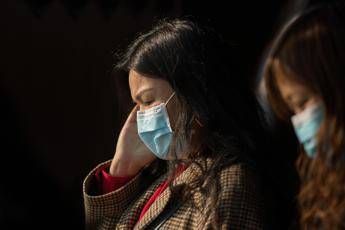 Virus Cina, niente acqua santa né ostie in bocca: chiesa Hong Kong corre ai ripari Virus Cina, niente acqua santa né ostie in bocca: chiesa Hong Kong corre ai ripari