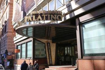 Virus Cina, fonti hotel: Non risultano altri contagiati Virus Cina, fonti hotel: Non risultano altri contagiati