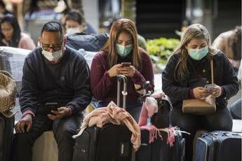 Virus, Pechino attacca gli Usa: Meschina l'allerta viaggi