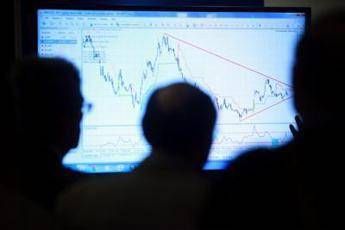 Borsa, Ftse Mib in negativo, lettera sulle banche