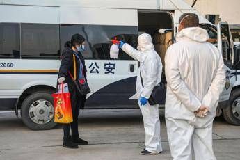 Effetto virus sul lusso, per S&P comparto più colpito in Cina Effetto virus sul lusso, per S&P comparto più colpito in Cina