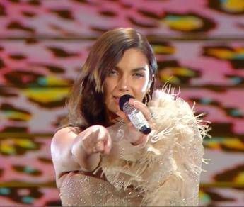 Elettra Lamborghini canta e Twitter si accende Elettra Lamborghini canta e Twitter si accende