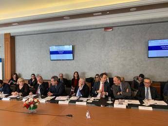 Imprese: lettera a Mise e min. Lavoro su settore buoni pasto, riforma o sarà sciopero Imprese: lettera a Mise e min. Lavoro su settore buoni pasto, riforma o sarà sciopero