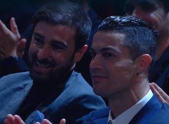 Georgina 'in campo' a Sanremo, Ronaldo applaude 'in tribuna' Georgina 'in campo' a Sanremo, Ronaldo applaude 'in tribuna'