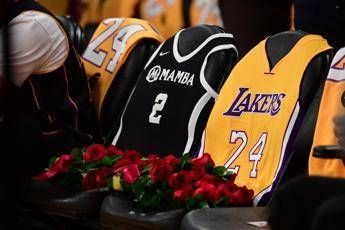 Kobe Bryant, la moglie Vanessa annuncia cerimonia 24 febbraio Kobe Bryant, la moglie Vanessa annuncia cerimonia 24 febbraio