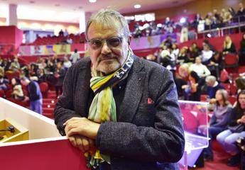 Toscani: Chiudere programmi D'Urso? No a censura Toscani: Chiudere programmi D'Urso? No a censura