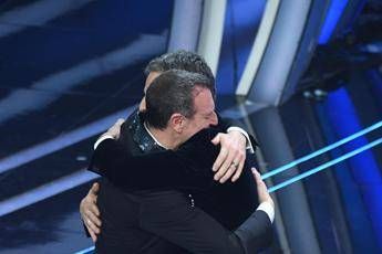 Sanremo, le lacrime di Amadeus