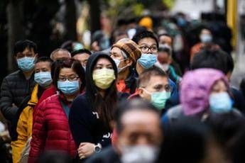 Virus, 1350 morti in Cina: 242 in un solo giorno a Hubei