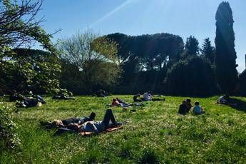 Meteo, gli italiani vogliono Fase 2 con il sole Meteo, gli italiani vogliono Fase 2 con il sole