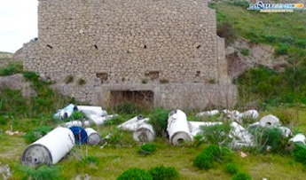 Mareamico: Rifiuti ingombranti abbandonati nel sito archeologico di Agrigento