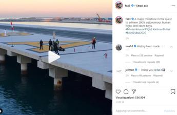 L'uomo-jet vola a Dubai, il video da brividi