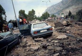 Giovanni Falcone, 28 anni fa la strage di Capaci