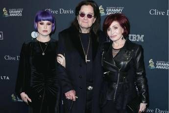 Ozzy Osbourne lotta contro il Parkinson, cancellato tour Usa Ozzy Osbourne lotta contro il Parkinson, cancellato tour Usa