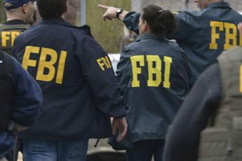 Fbi, attacchi hacker a laboratori Usa che studiano Covid 19
