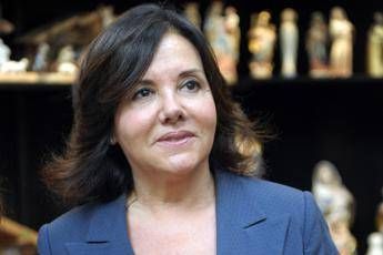 Patrizia Mirigliani denuncia il figlio: Non avevo scelta Patrizia Mirigliani denuncia il figlio: Non avevo scelta
