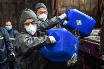 Mio compagno ha coronavirus, chiama polizia 16 volte per punire fidanzato Mio compagno ha coronavirus, chiama polizia 16 volte per punire fidanzato