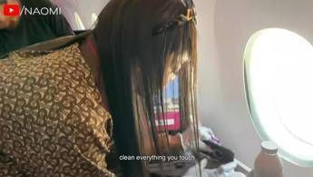 Coronavirus, la routine aeroportuale di Naomi Campbell diventa virale Coronavirus, la routine aeroportuale di Naomi Campbell diventa virale