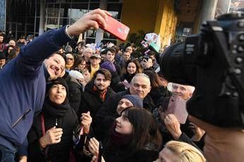 Selfie? Vi siete lavati le mani?, Salvini scherza a comizio