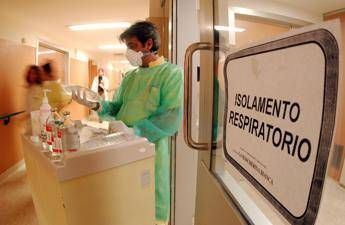 Coronavirus, 11 morti in Italia Coronavirus, 11 morti in Italia