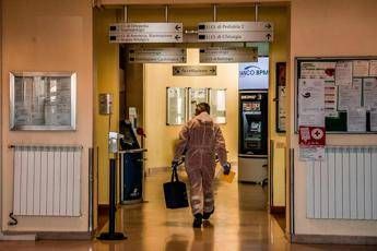 Coronavirus, Crisanti: Attenzione o epidemia riparte Coronavirus, Crisanti: Attenzione o epidemia riparte