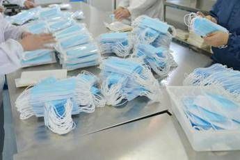 Coronavirus, Borrelli: Domani consegneremo due milioni di mascherine Coronavirus, Borrelli: Domani consegneremo due milioni di mascherine