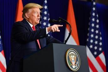 Coronavirus, Trump: Andrà via, noi abbiamo chiuso confini Coronavirus, Trump: Andrà via, noi abbiamo chiuso confini