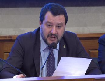 Salvini: Nel decreto c'è di tutto, Conte venga in Parlamento