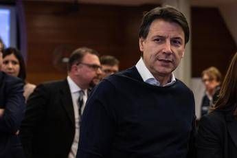 Conte: Buona Pasqua a chi soffre e a chi lotta