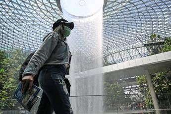 Il contagio corre a Singapore, superata soglia 20000 casi Il contagio corre a Singapore, superata soglia 20000 casi