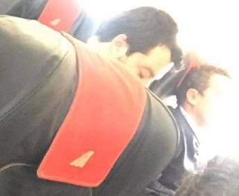 Alba Parietti e il volo con Matteo Salvini 'nervoso' Alba Parietti e il volo con Matteo Salvini 'nervoso'