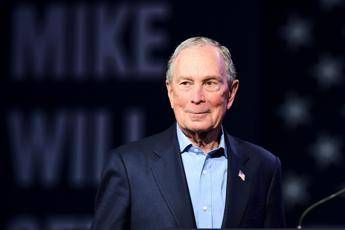 Bloomberg valuta il ritiro da corsa a Casa Bianca Bloomberg valuta il ritiro da corsa a Casa Bianca