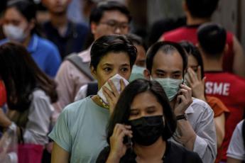 Coronavirus, sindaco cinese dona 2 mila mascherine a Como