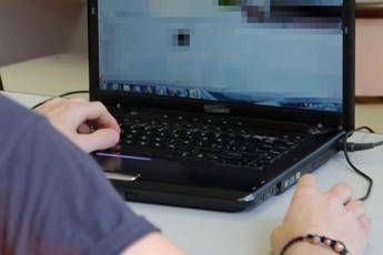 Allarme sicurezza, da casa 44% italiani visita siti per adulti con il computer di lavoro