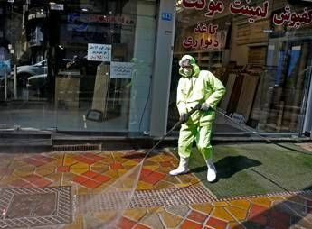 Coronavirus, in Iran altri 179 morti in 24 ore Coronavirus, in Iran altri 179 morti in 24 ore