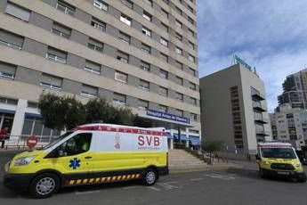 Coronavirus, in Spagna oltre 2.200 casi: la metà a Madrid Coronavirus, in Spagna oltre 2.200 casi: la metà a Madrid
