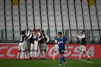 Serie A, la Juve batte l'Inter e torna al primo posto